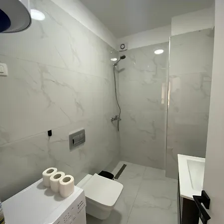 Apartment Hira Golem (Tirana)